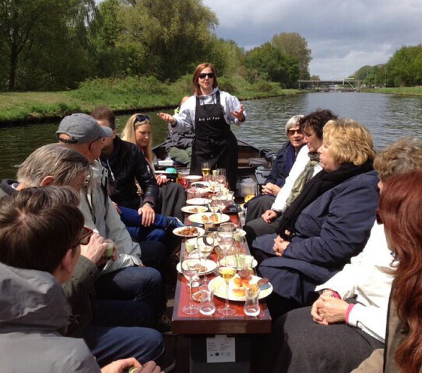 High tea aan boord